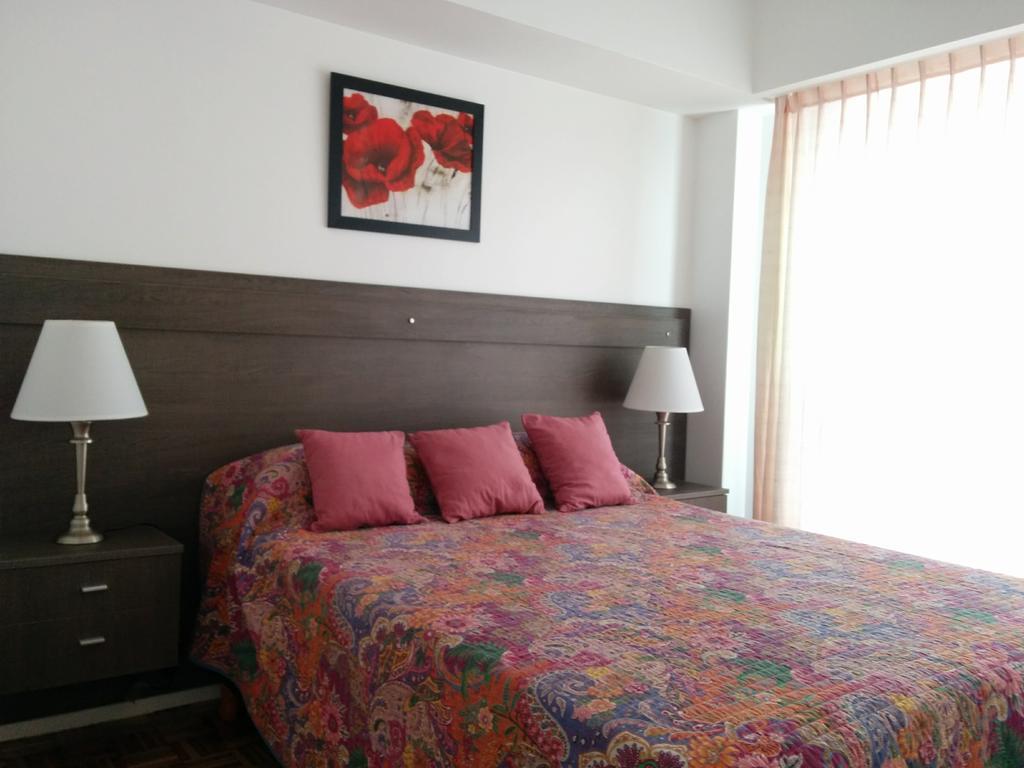 Edificio Crucero Apartment *