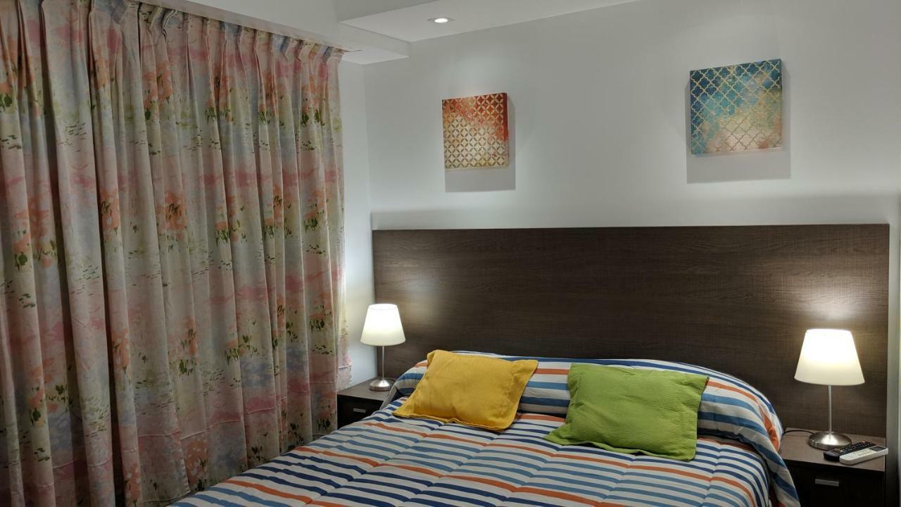 Edificio Crucero Apartment *